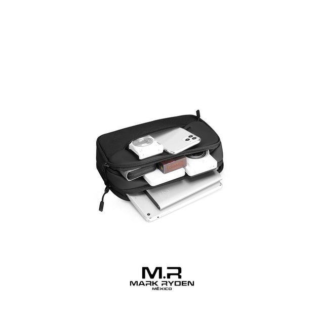 Cangurera cruzada Mark Ryden. Estilo casual y espacio para iPad de 7.9″ y accesorios. Modelo 8112