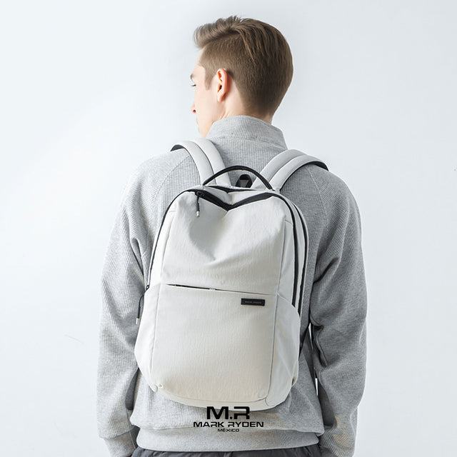 Mochila Ultraligera, Fresca y Aesthetic para Laptop de hasta 17” Mark Ryden MR1106