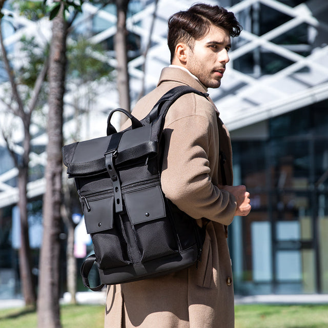 Mochila Mark Ryden. Bolsillo antirrobo con correas acolchadas. Repelente al agua. Para laptop de 15.6″ y tablet 9.7″. Modelo 1696