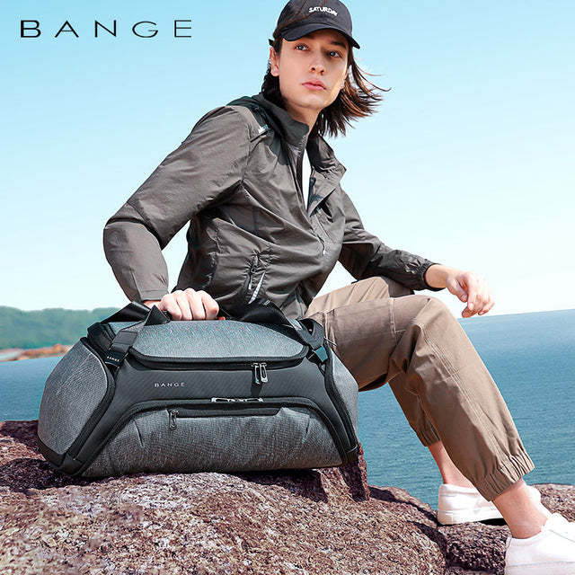 Maleta BANGE. Para Viaje, Gimnasio. Material repelente al agua . Modelo BG-7561