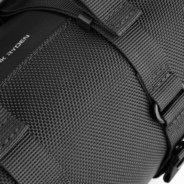 Bandolera Compacta MR 228 Resistente al Agua (No Sumergible) – Mark Ryden México