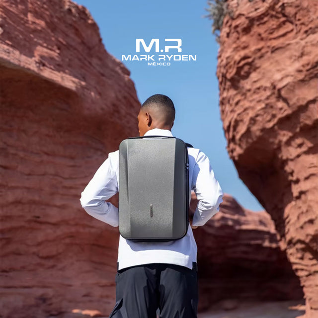 Mochila futurista de tapa dura Mark Ryden Modelo MR7917
