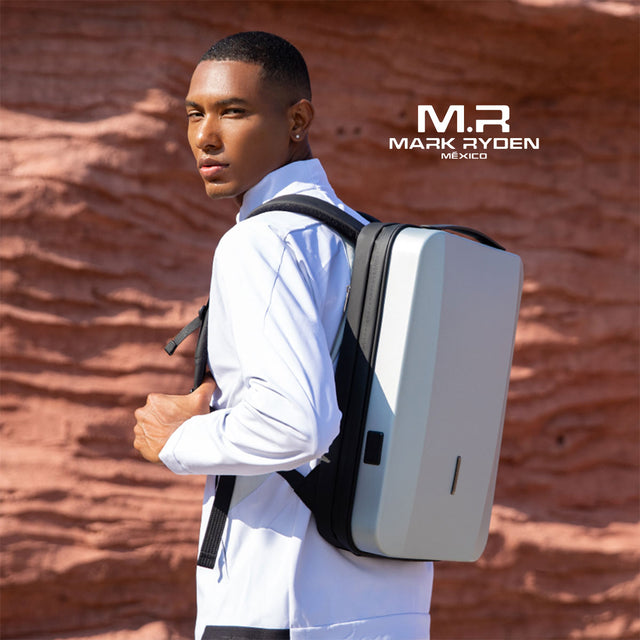 Mochila futurista de tapa dura Mark Ryden Modelo MR7917