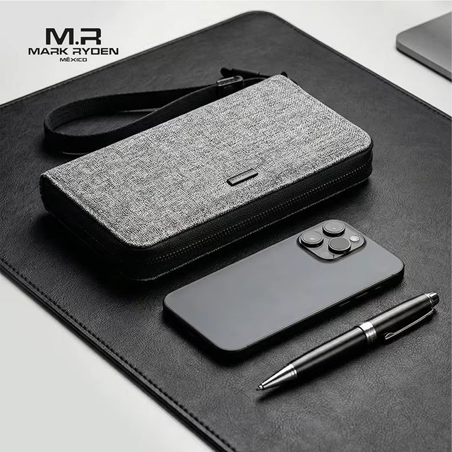 Cartera Larga Mark Ryden con Cierre y Correa de Mano MR 83