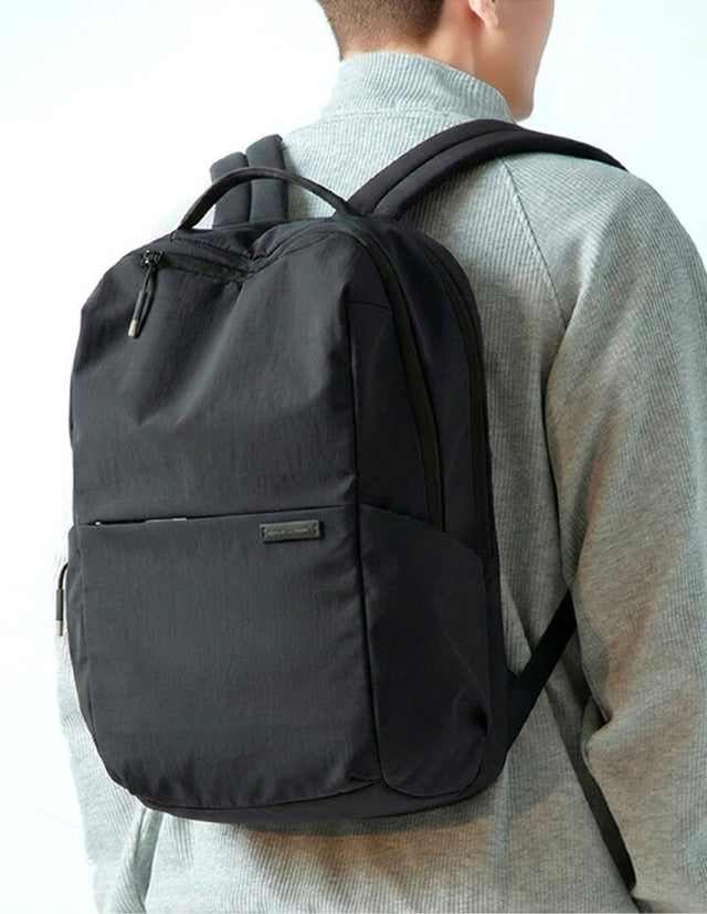 Mochila  Ultraligera, Fresca y Aesthetic para Laptop de hasta 16” Mark Ryden MR 1106