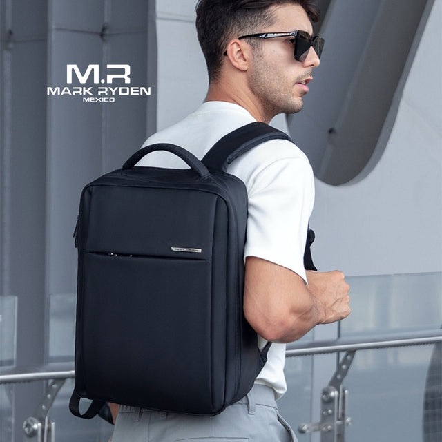 Mochila negra ultra ligera Mark Ryden Modelo 2900